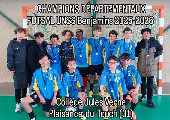 Benjamins champions départementaux de futsal UNSS 2.jpg